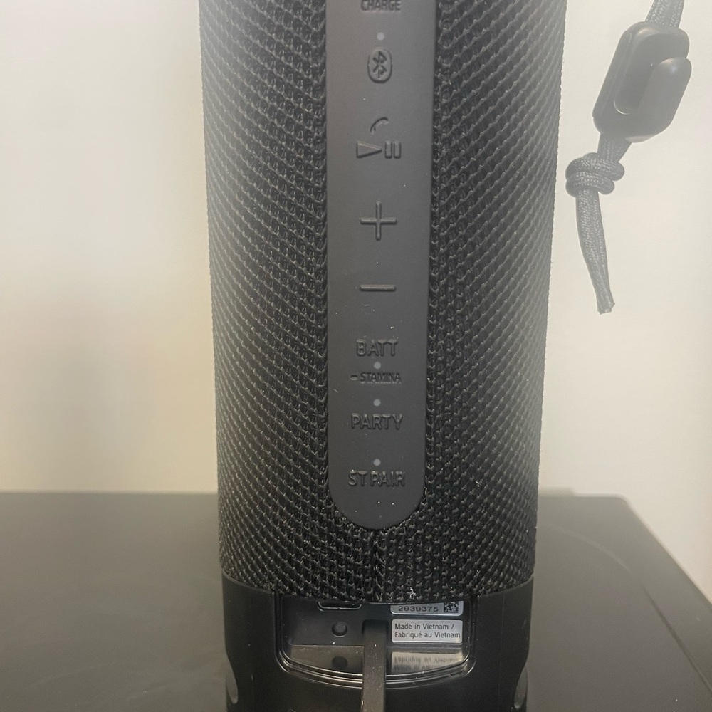 Sony Extra Bass Portable Bluetooth Speaker - Black - Picture 8 of 9